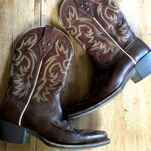 Ariat Women’s boots 9B